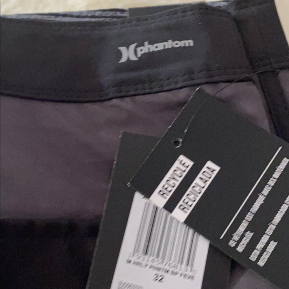 Hurley Men’s board shorts - Picture 10 of 12